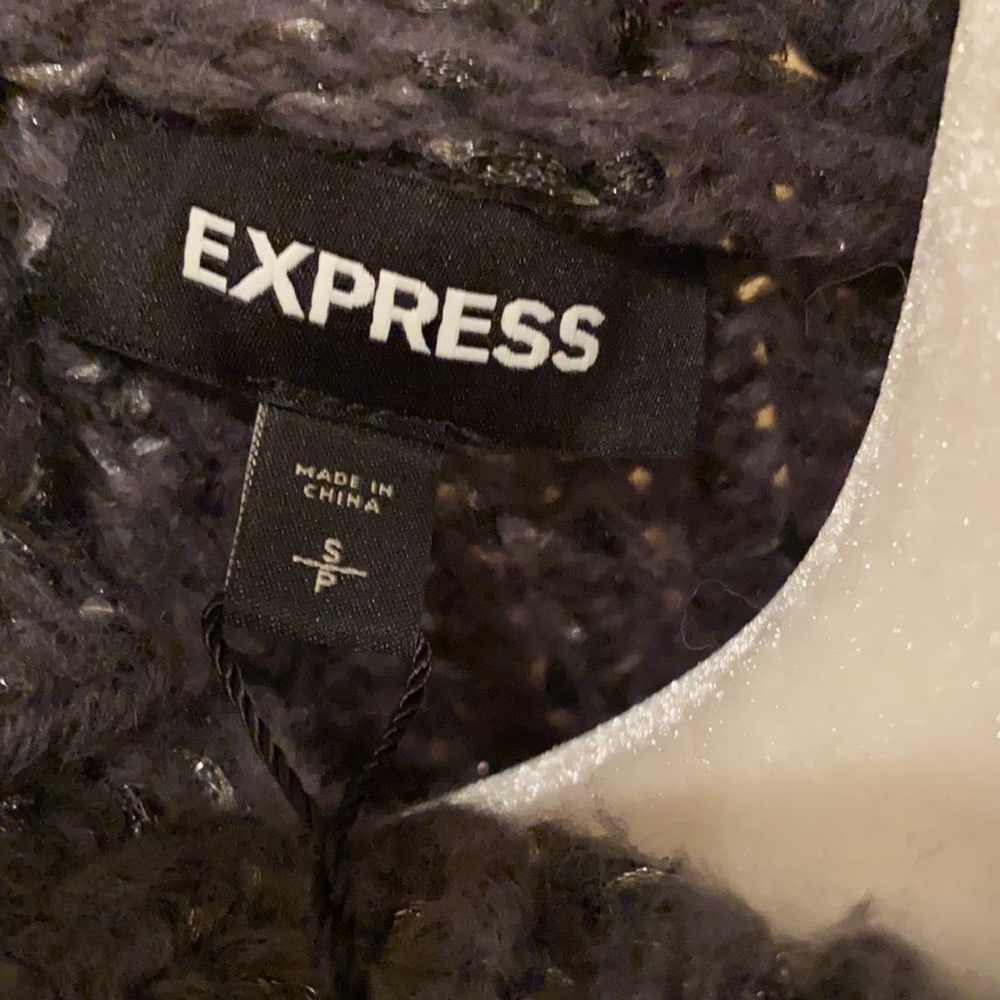 Express sweater - Picture 10 of 13